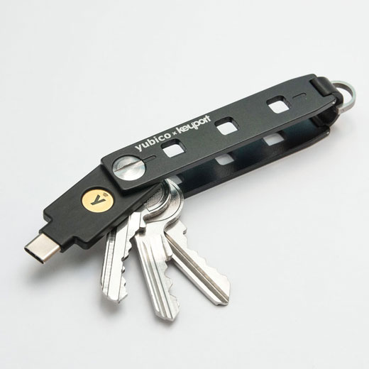 Купить электронный защитный FIDO ключ Yubico YubiKey 5C NFC в Киеве