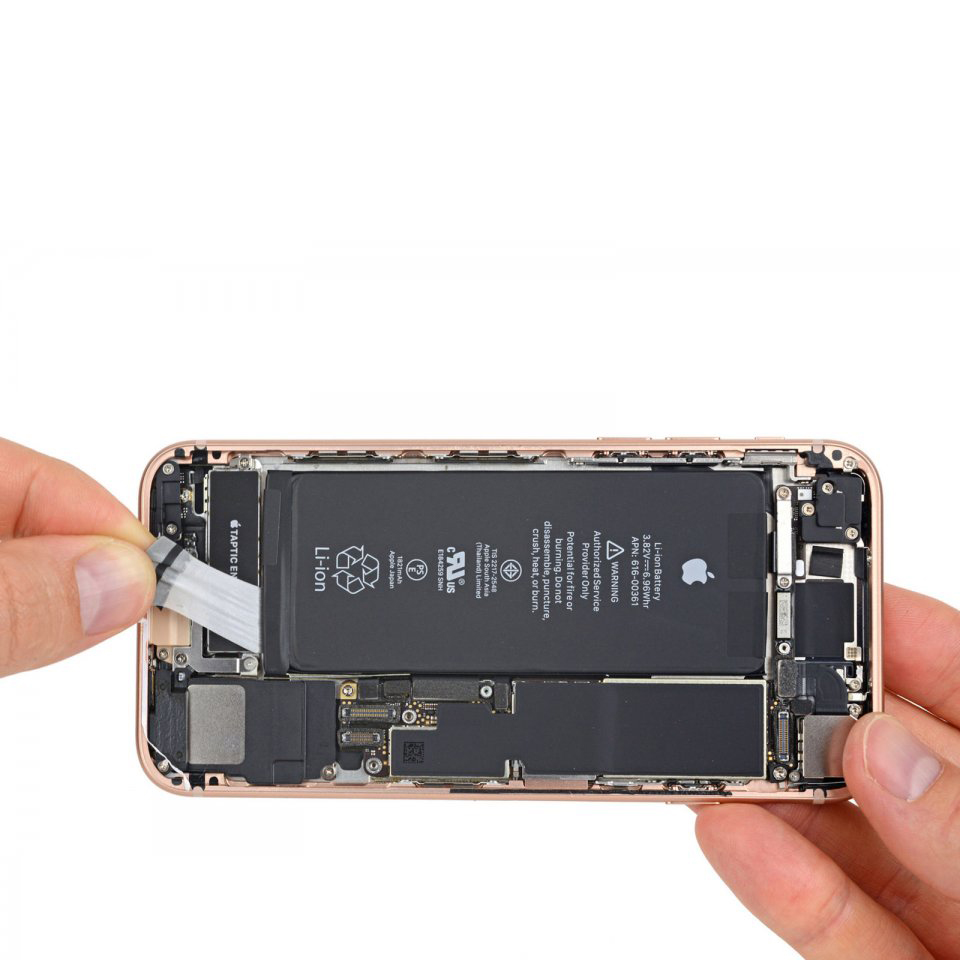Заміна акумулятора iPhone 8