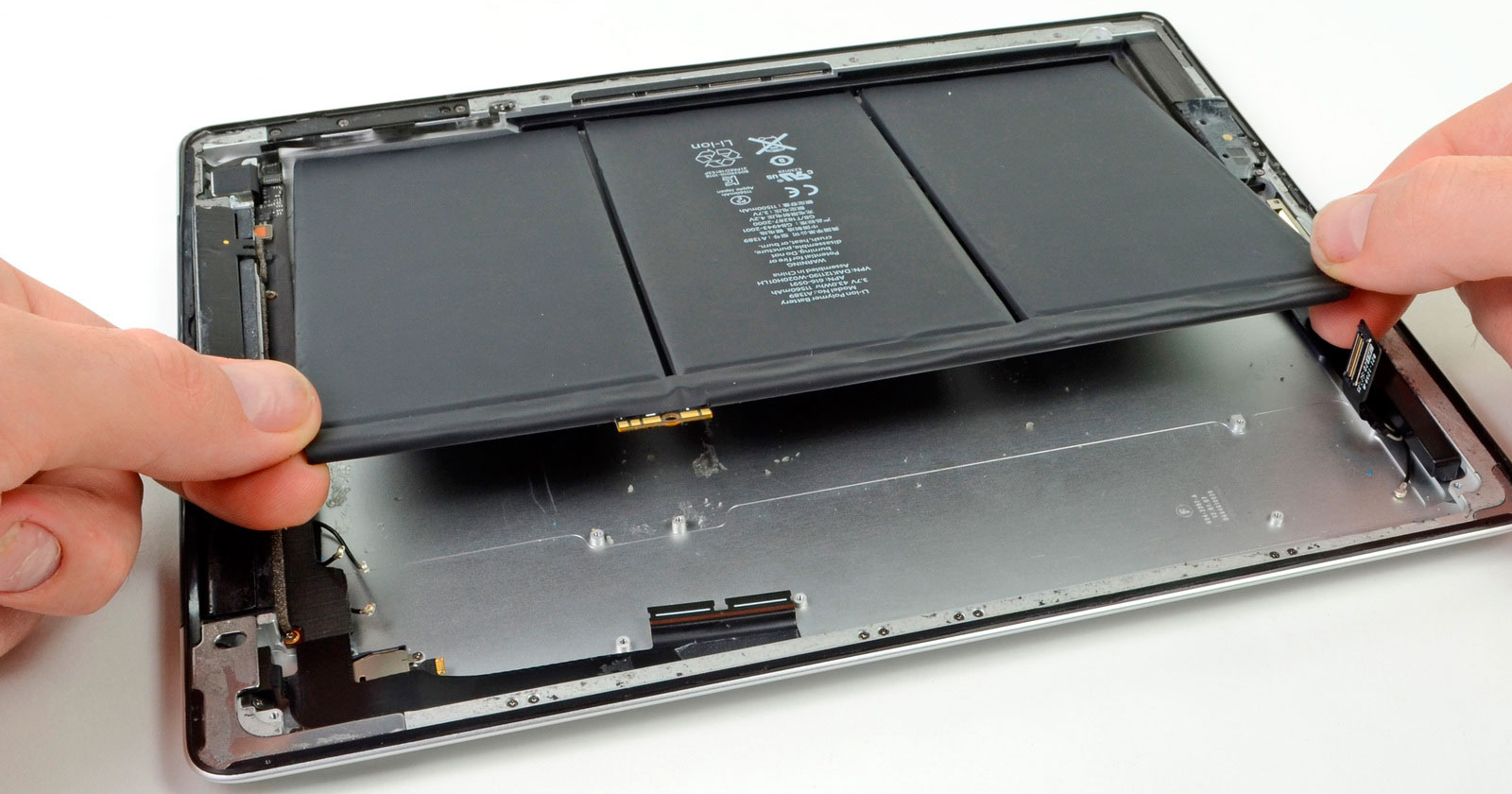 Заміна акумулятора iPad mini 4