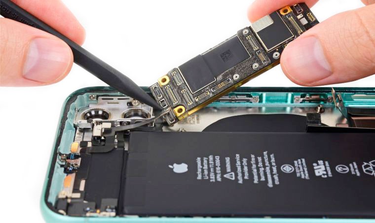 Ремонт материнской платы iPhone 11 Pro Max