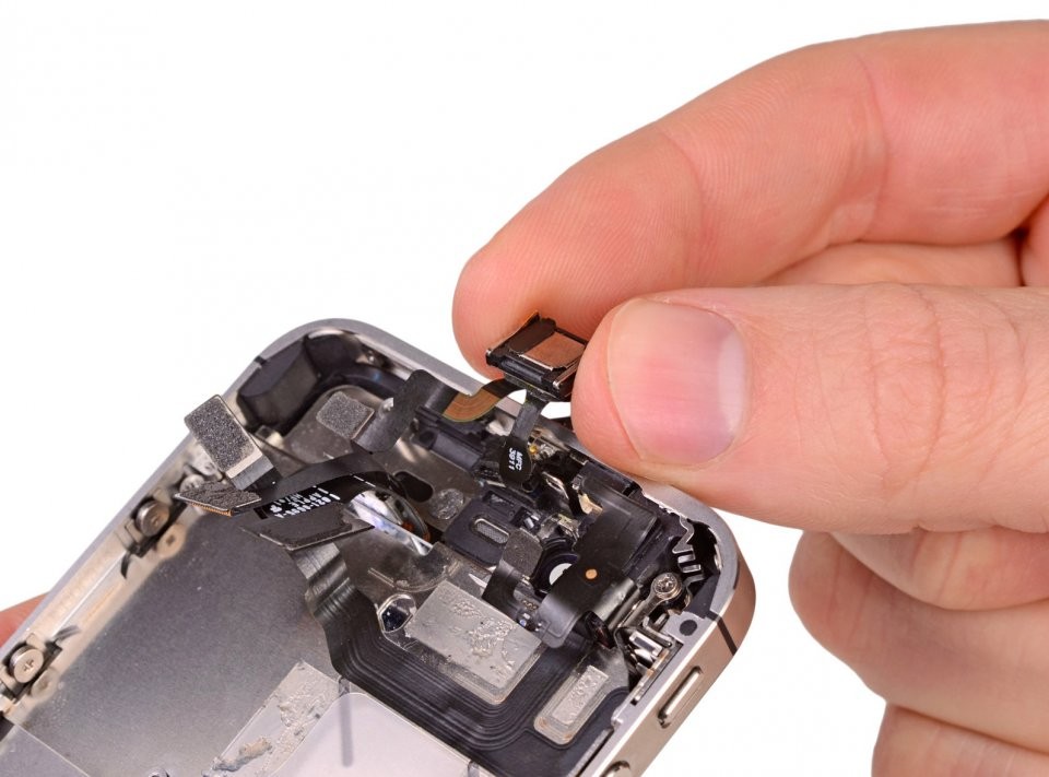 Замена разговорного (верхнего) динамика iPhone 5