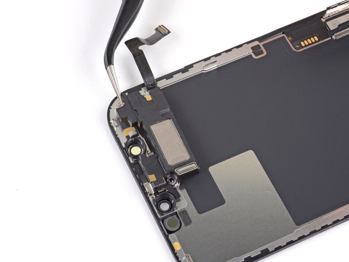 Замена сетки голосового динамика iPhone 13