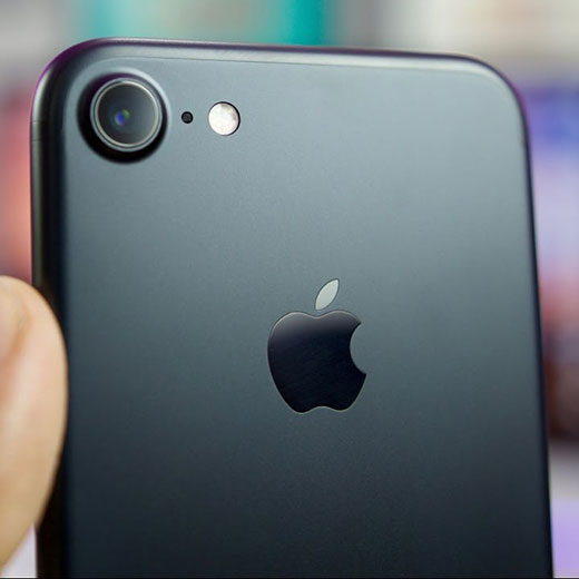 Замена задней камеры iPhone 7