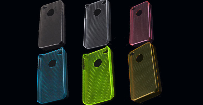 poluprozrachnyj-plastikovyj-chehol- dotted-iphone-4-3 